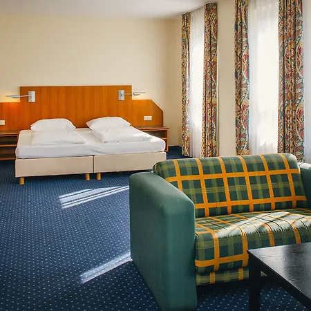 Vienna House Easy By Wyndham Otel