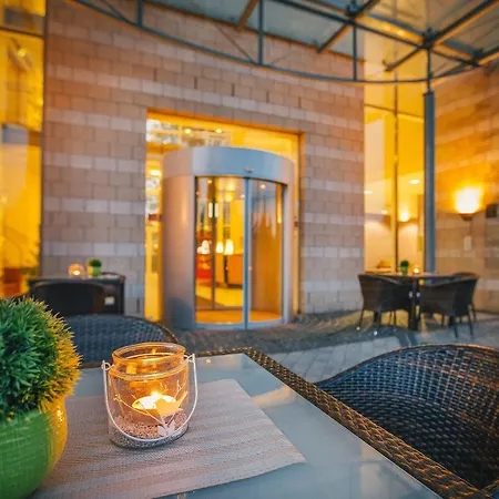 Vienna House Easy By Wyndham Hotel 4*